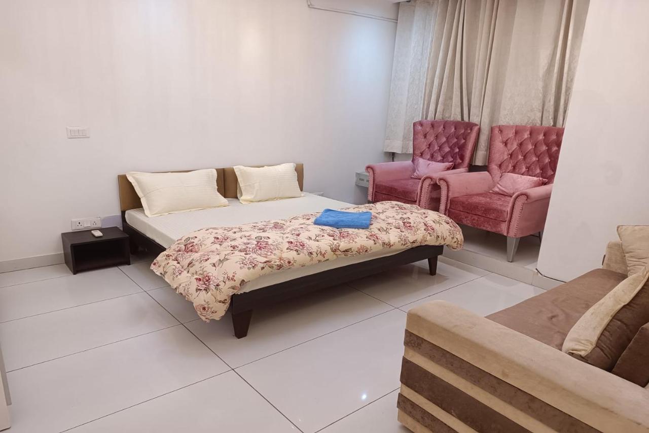 Greenleaf Apartment And Suites, Kalkaji Nuova Delhi Esterno foto