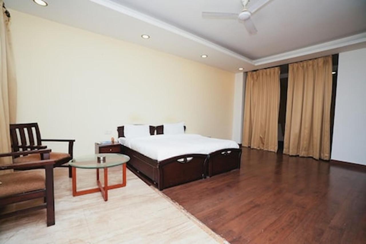 Greenleaf Apartment And Suites, Kalkaji Nuova Delhi Esterno foto